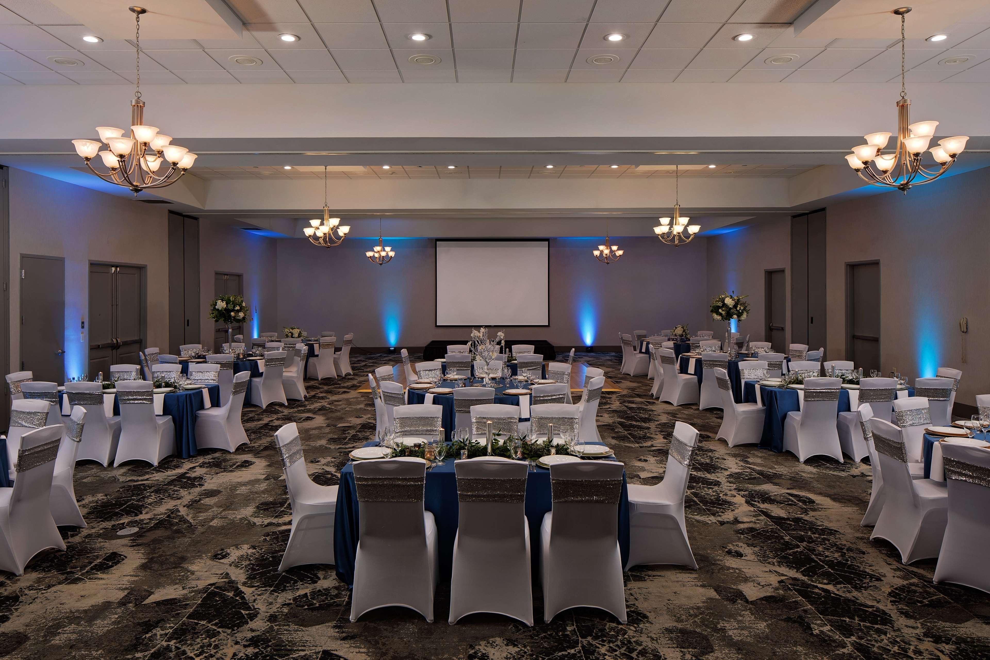 Hilton Garden Dfw Airport South Hotel 3*