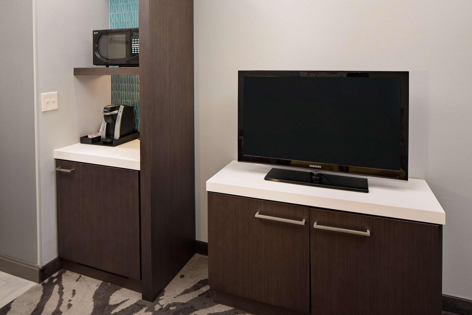 Hotel Hilton Garden Dfw Airport South 3*